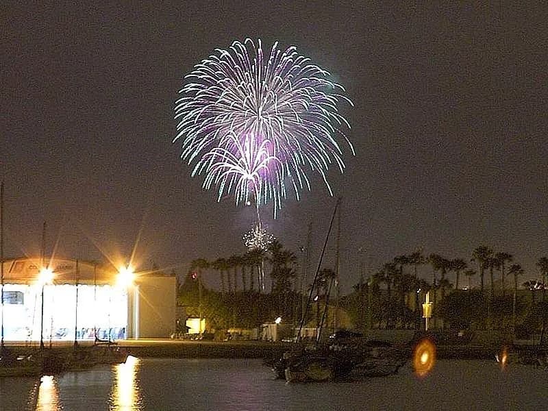 Petardos encendidos con batería de moto